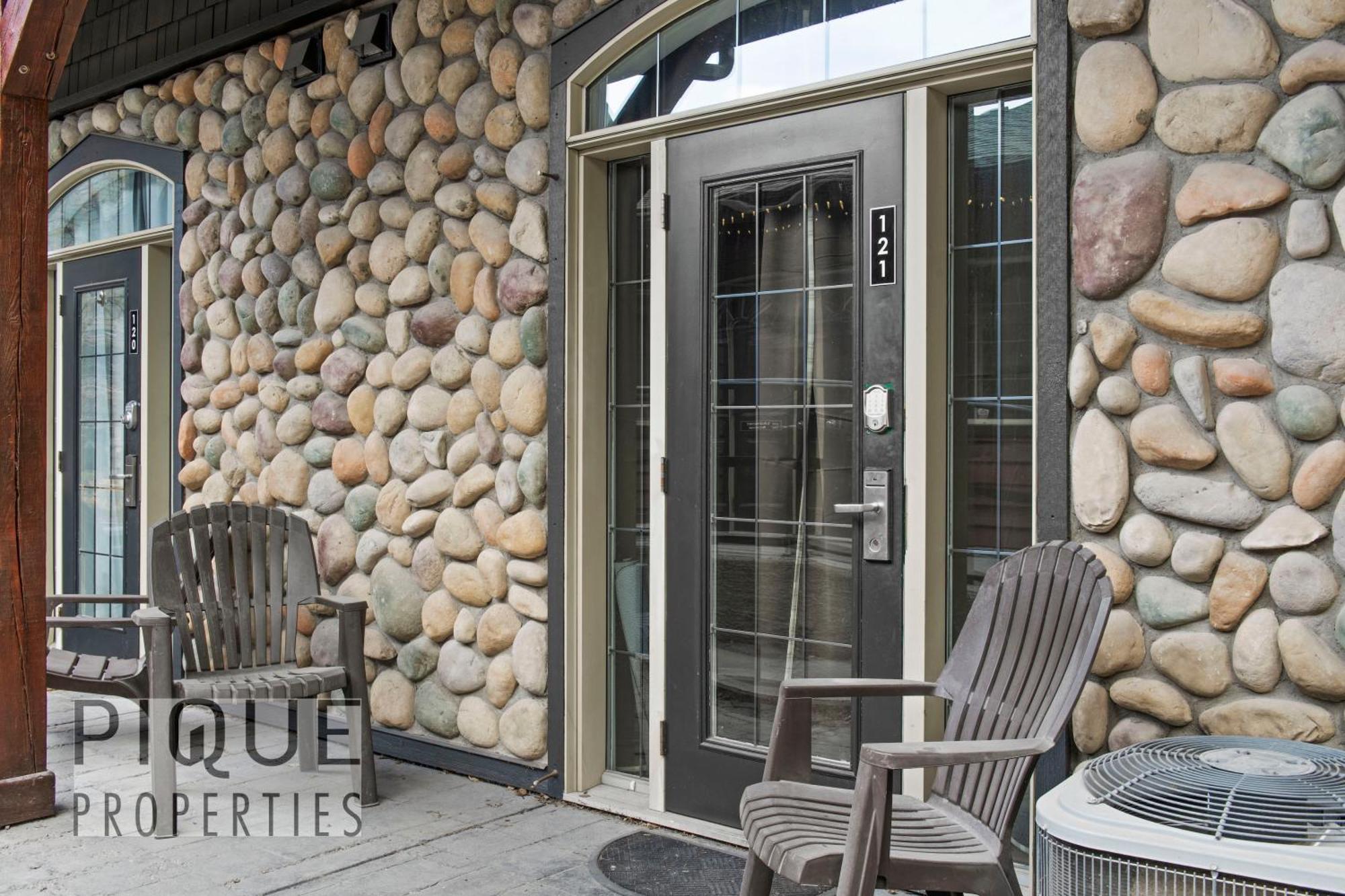 קאנמור Mystic Mountain Chalet, Heated Outdoor Pool & Hot Tub, Free Parking, Fast Wifi! מראה חיצוני תמונה